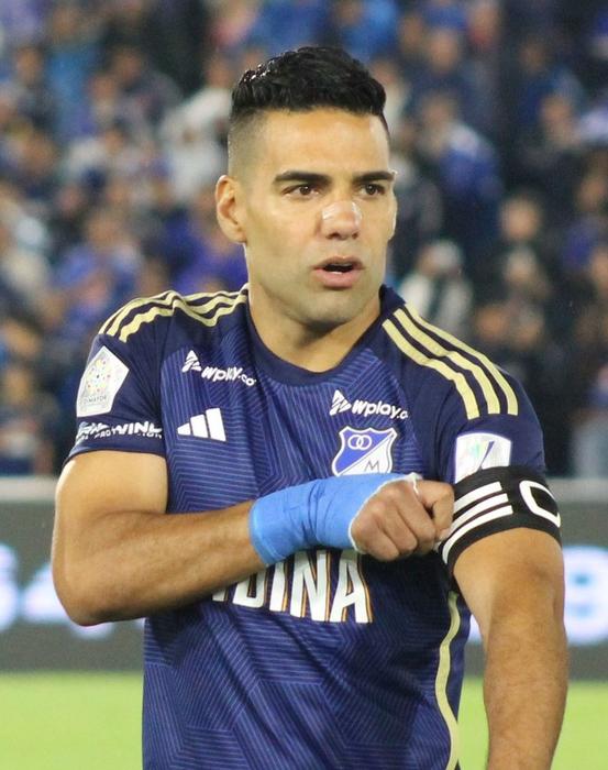 Radamel Falcao — batalla de aura de Batalla General